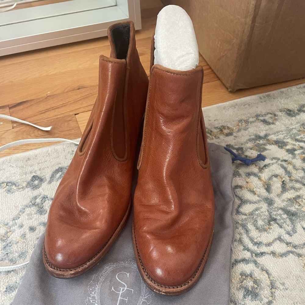 Sarah Flint brown boots